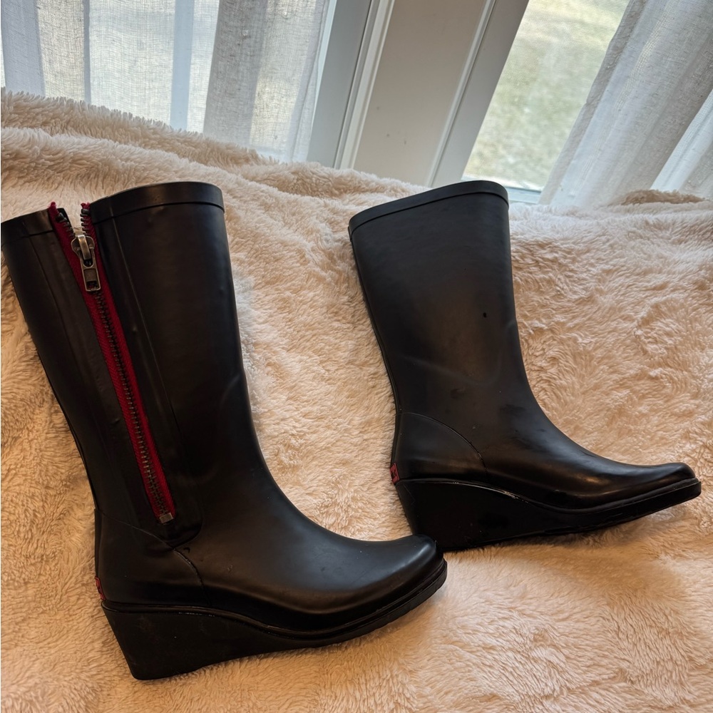 CHOOKA wedge rain boots size 6